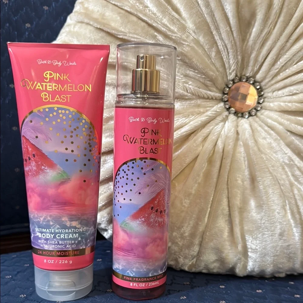 Bath & Body Works Pink Moisturizer and Body Oil Set - Picture 1 of 1